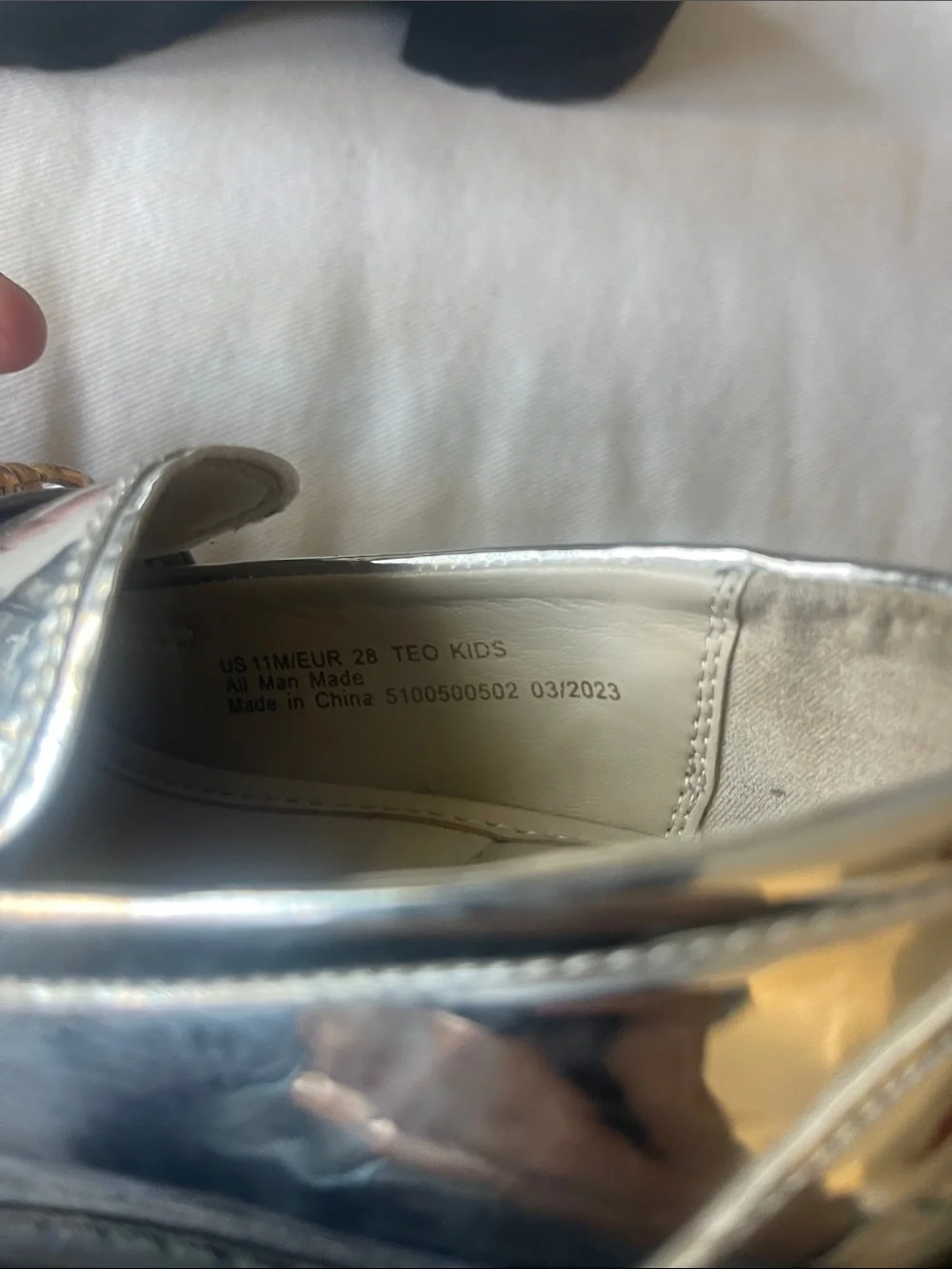 SAM EDELMAN NEW YORK Girls Size 11 Metallic Silver Loafer  w/ Gold Chain Detail